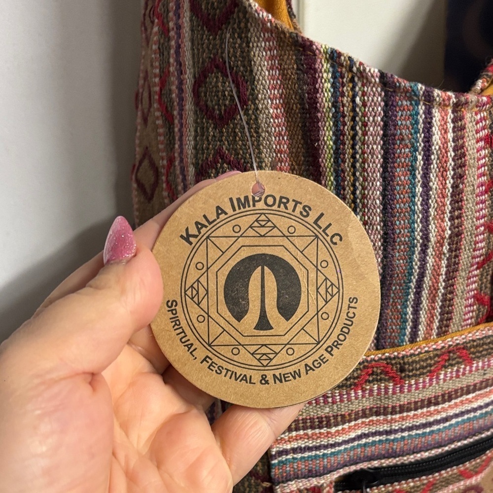 Colorful Striped Shoulder Bag - Picture 4 of 7